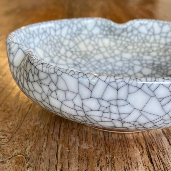 Vintage Japanese Crackle Glaze Bowl for Ikebana Arrangement or Decorative Use - Picture 2 of 14